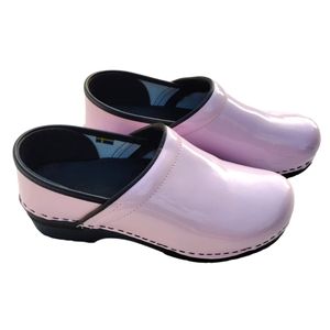 Bjork Pro Elsa Patent Leather Clogs light pink slip on shoes size 40 or 10